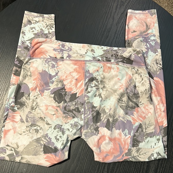 Fabletics Set - Picture 4 of 5